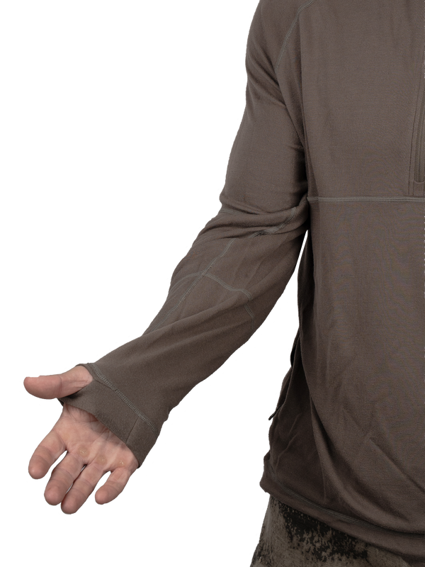 Thumbhole style cuffs