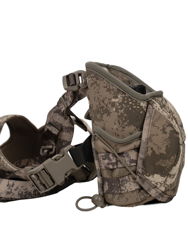 Side elastic pockets and grunt call holder