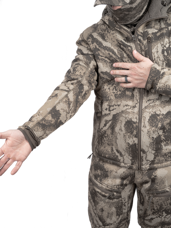 Tricot lined sleeves with 2-piece stretch sleeve cuffs