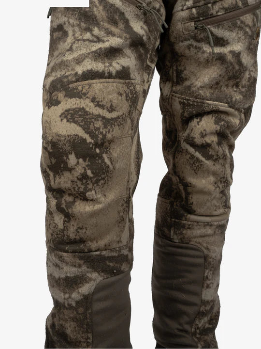 Articulated and reinforced knees